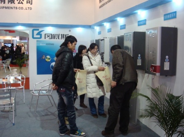 【视频专访】冈底斯之路用一颗虔诚的心做事   cigh