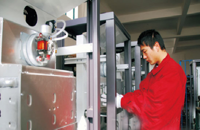 袁明华谈中国壁挂炉市场售后服务 赞暖立方 痛批所谓没有服务是最好的服务完全是自欺欺人 2014-4-24   袁明华